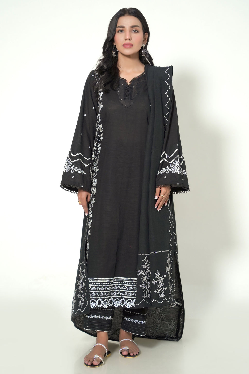 Unstitched 3 Piece Printed Khaddar Suit