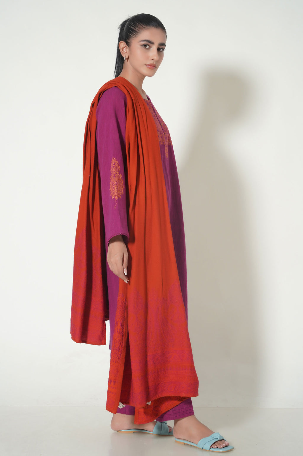 Unstitched 3 Piece Embroidered Thai Khaddar Suit
