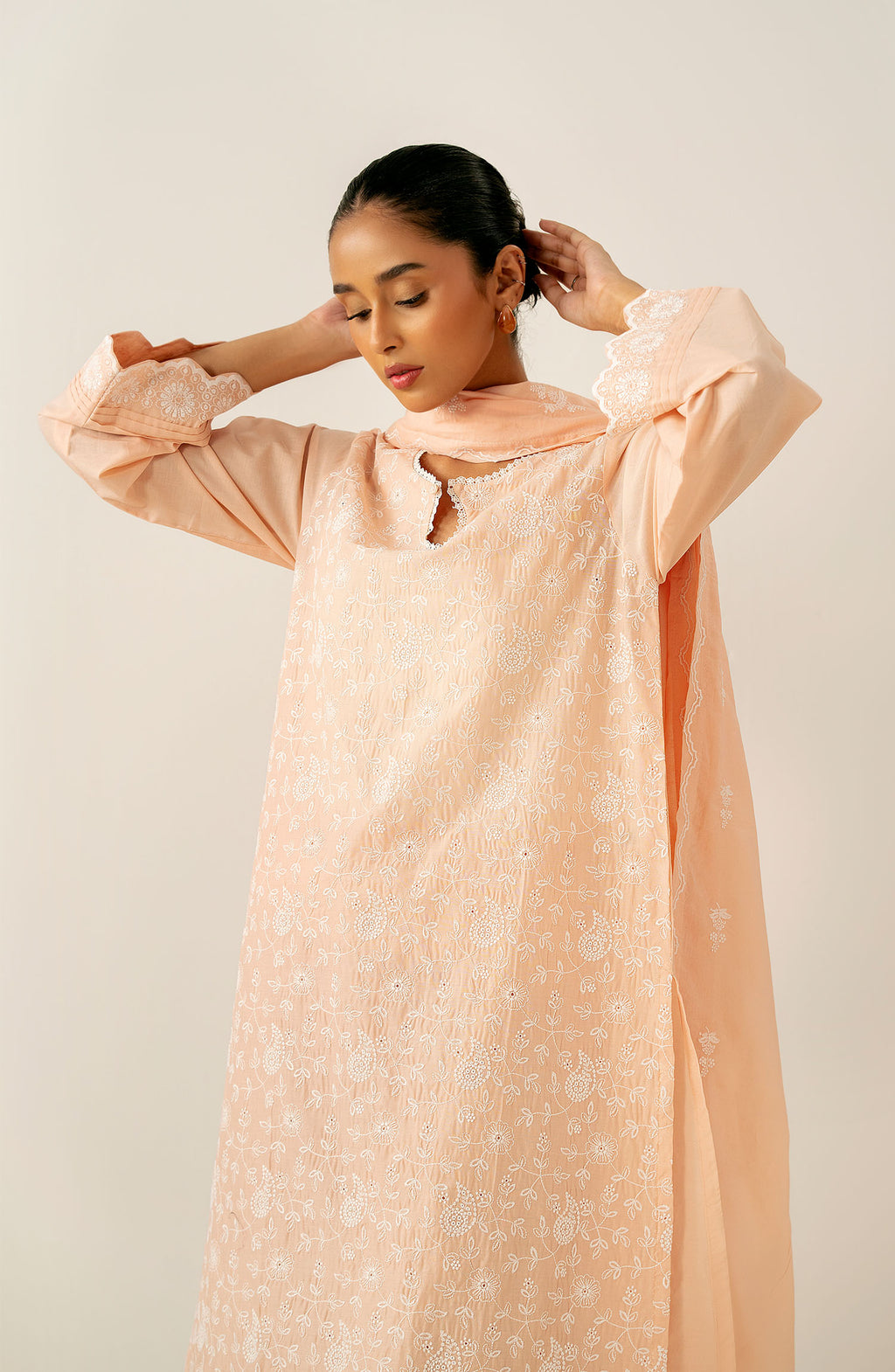 Unstitched 3 Piece Embroidered Chikankari Lawn Suit