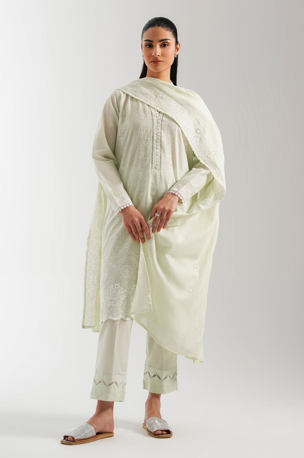 UNSTITCHED EMBROIDERED SUIT