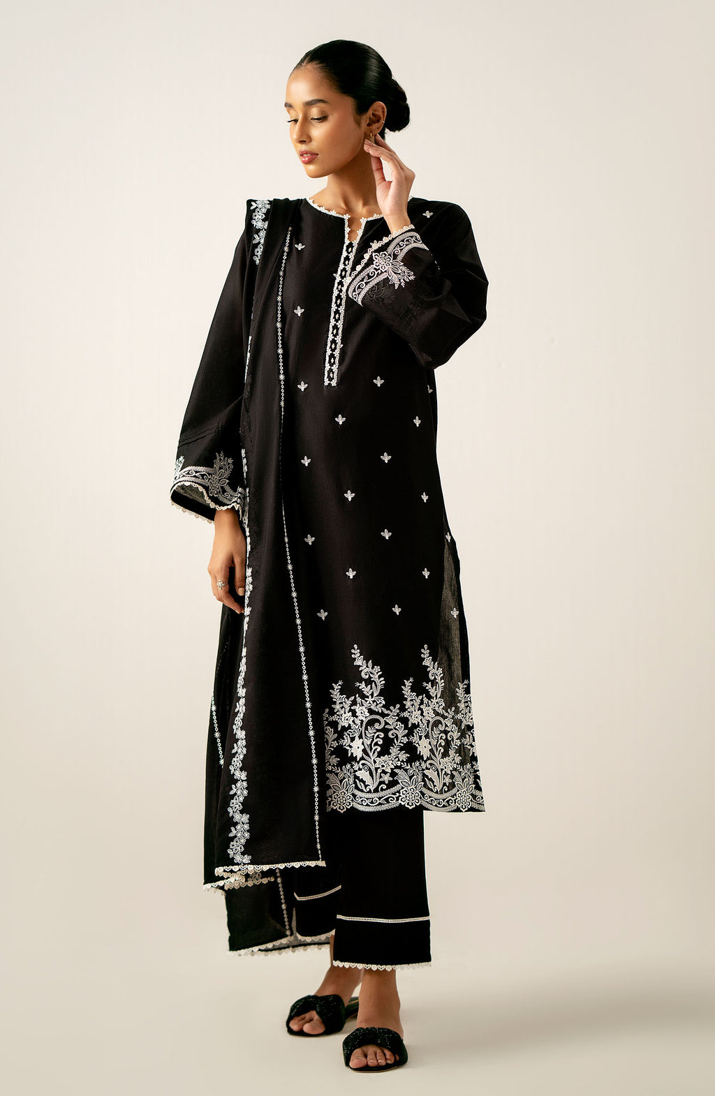 Unstitched 3 Piece Printed Chikankari Lawn Suit