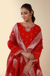 Unstitched 3 Piece Embroidered Oak Silk Suit with Cotton Net Jacquard Dupatta