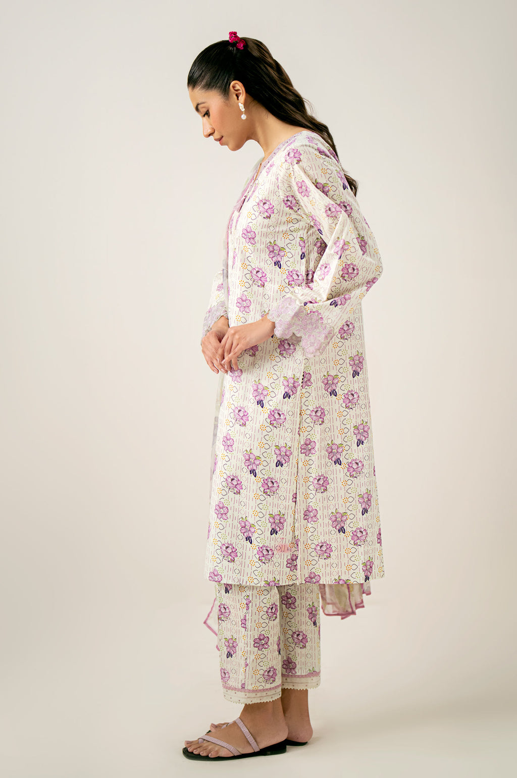 Unstitched 3 Piece Embroidered Lawn Shirt with Chiffon Dupatta