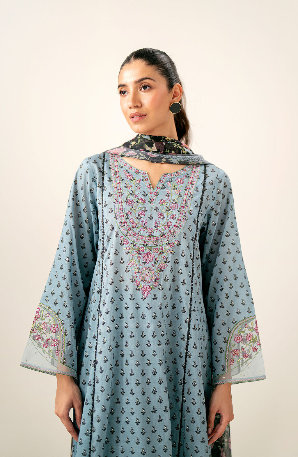 Unstitched 3 Piece Printed Lawn Shirt with Printed Chiffon Dupatta