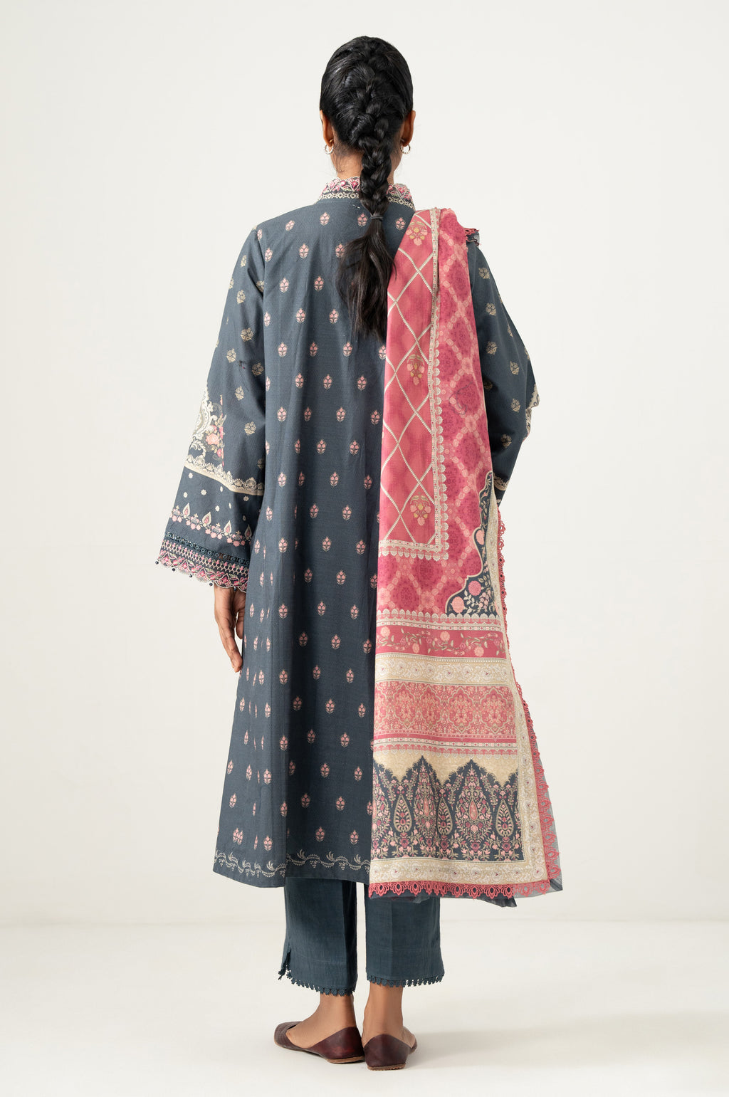 Unstitched 3 Piece Printed Khaddar Suit