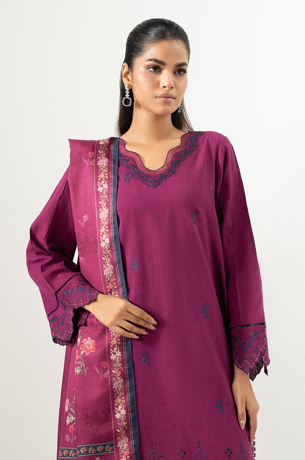 Unstitched 3 Piece Embroidered Khaddar Suit