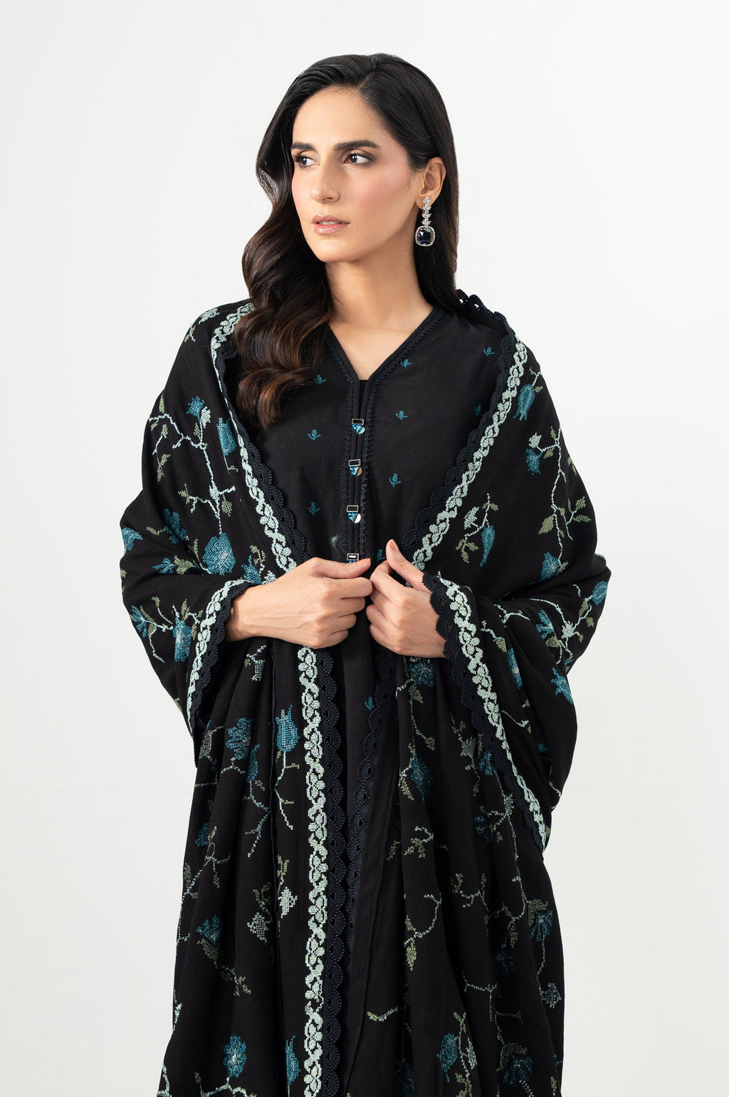 Unstitched 3 Piece Embroidered Khaddar Suit