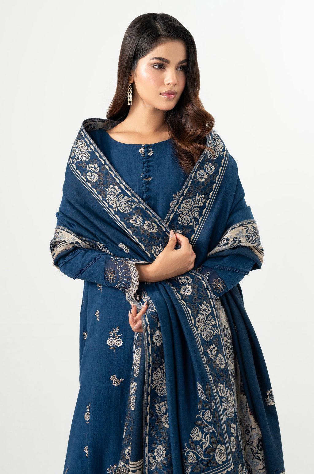UNSTITCHED EMBROIDERED SUIT