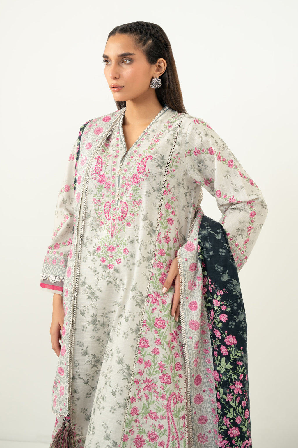 UNSTITCHED EMBROIDERED SUIT