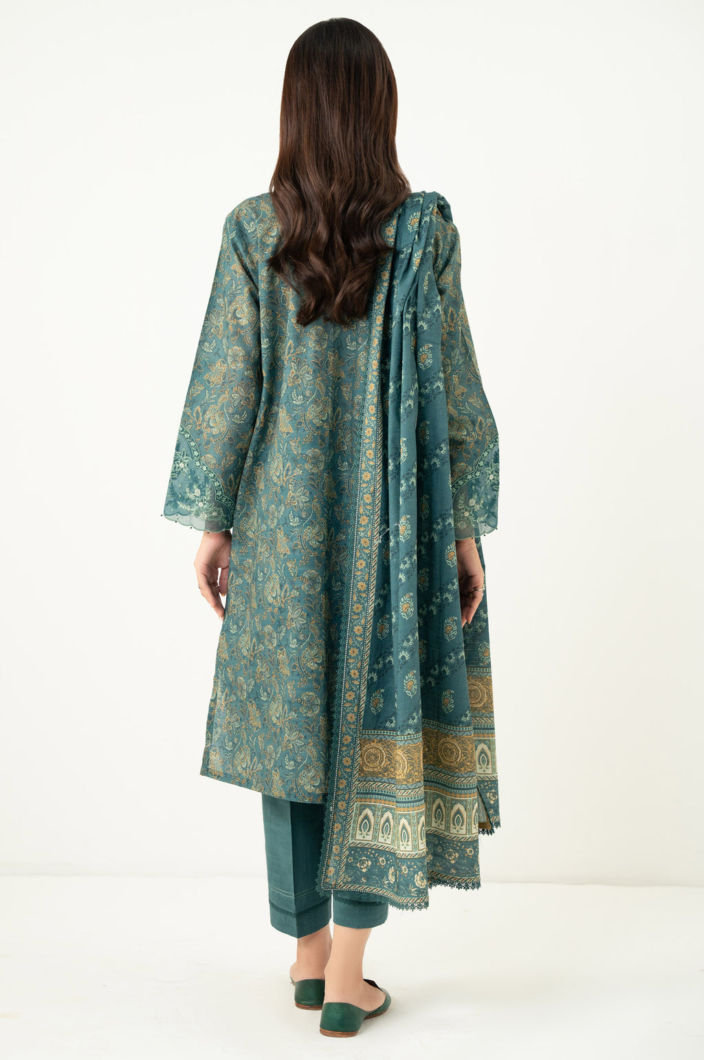 UNSTITCHED EMBROIDERED SUIT