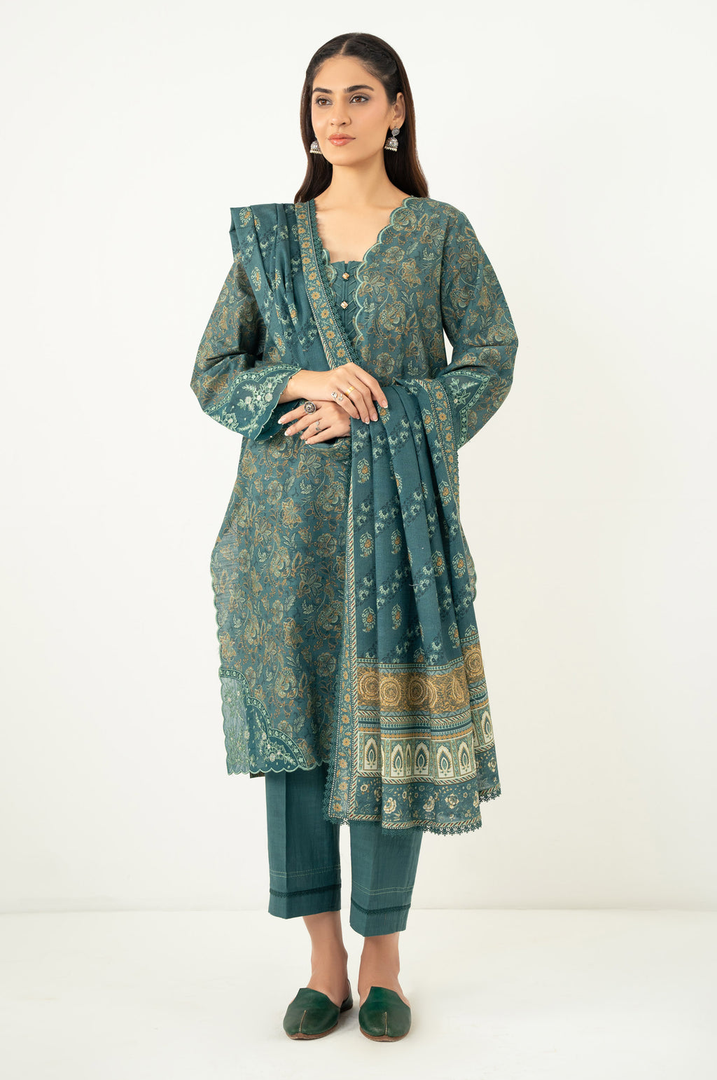 UNSTITCHED EMBROIDERED SUIT
