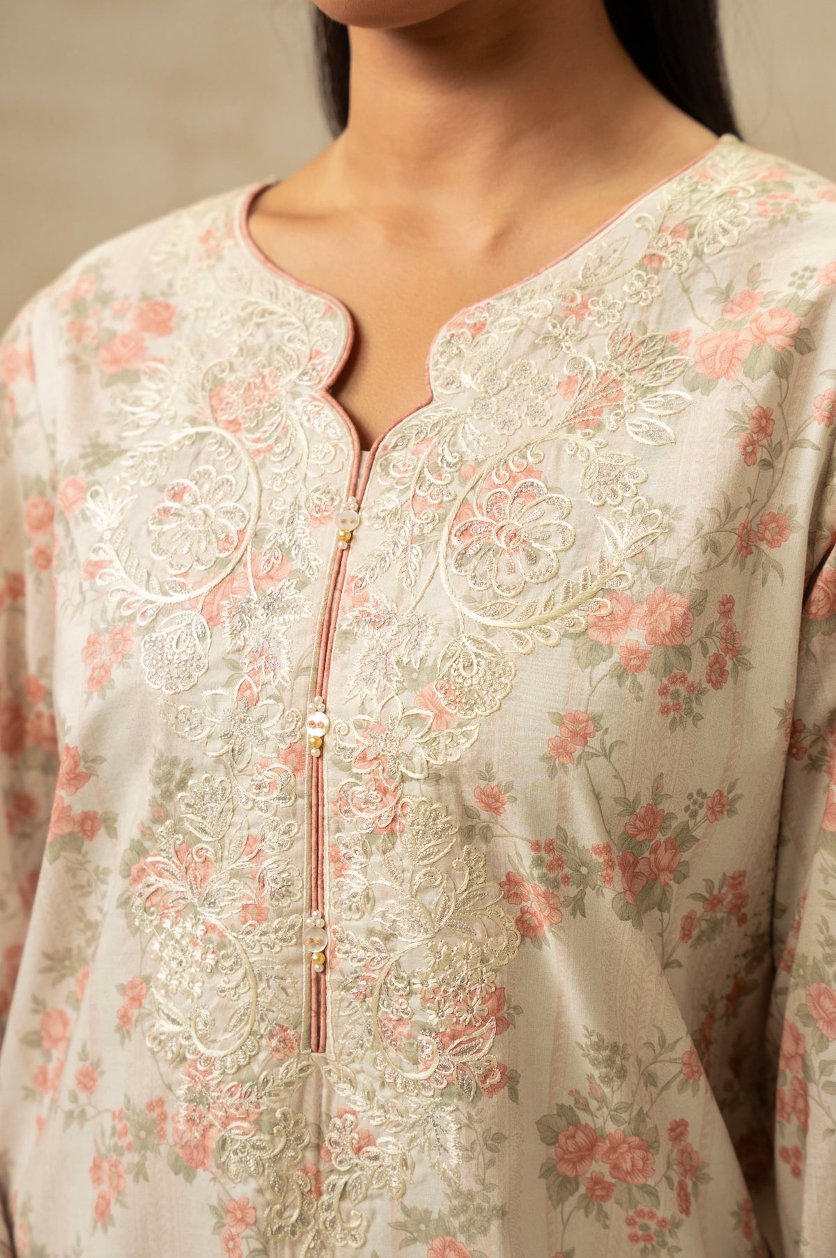 EMBROIDERED LAWN UNSTITCHED 3 PIECE SUIT