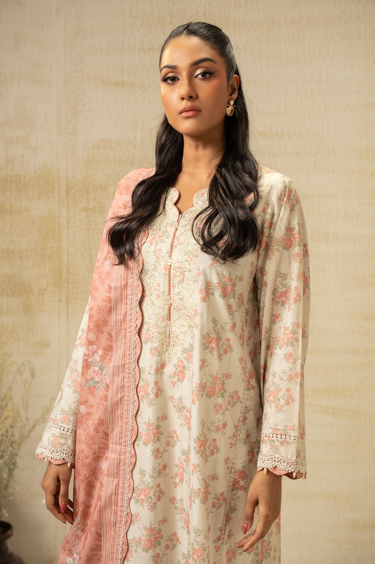 EMBROIDERED LAWN UNSTITCHED 3 PIECE SUIT