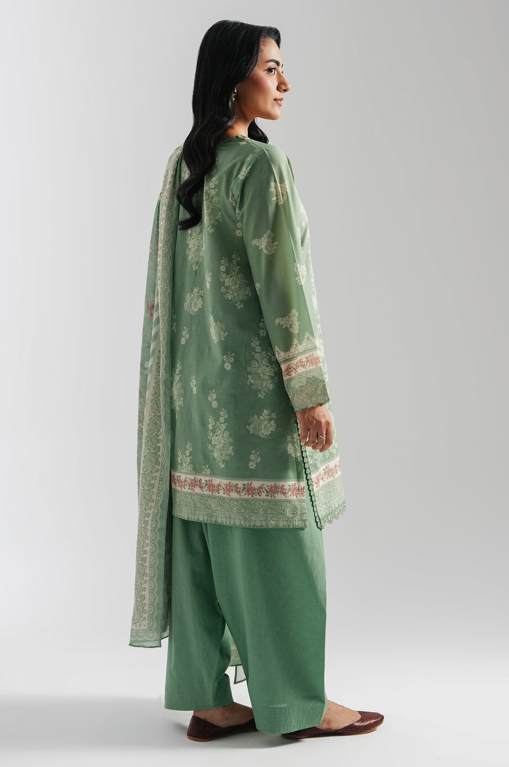 UNSTITCHED EMBROIDERED SUIT