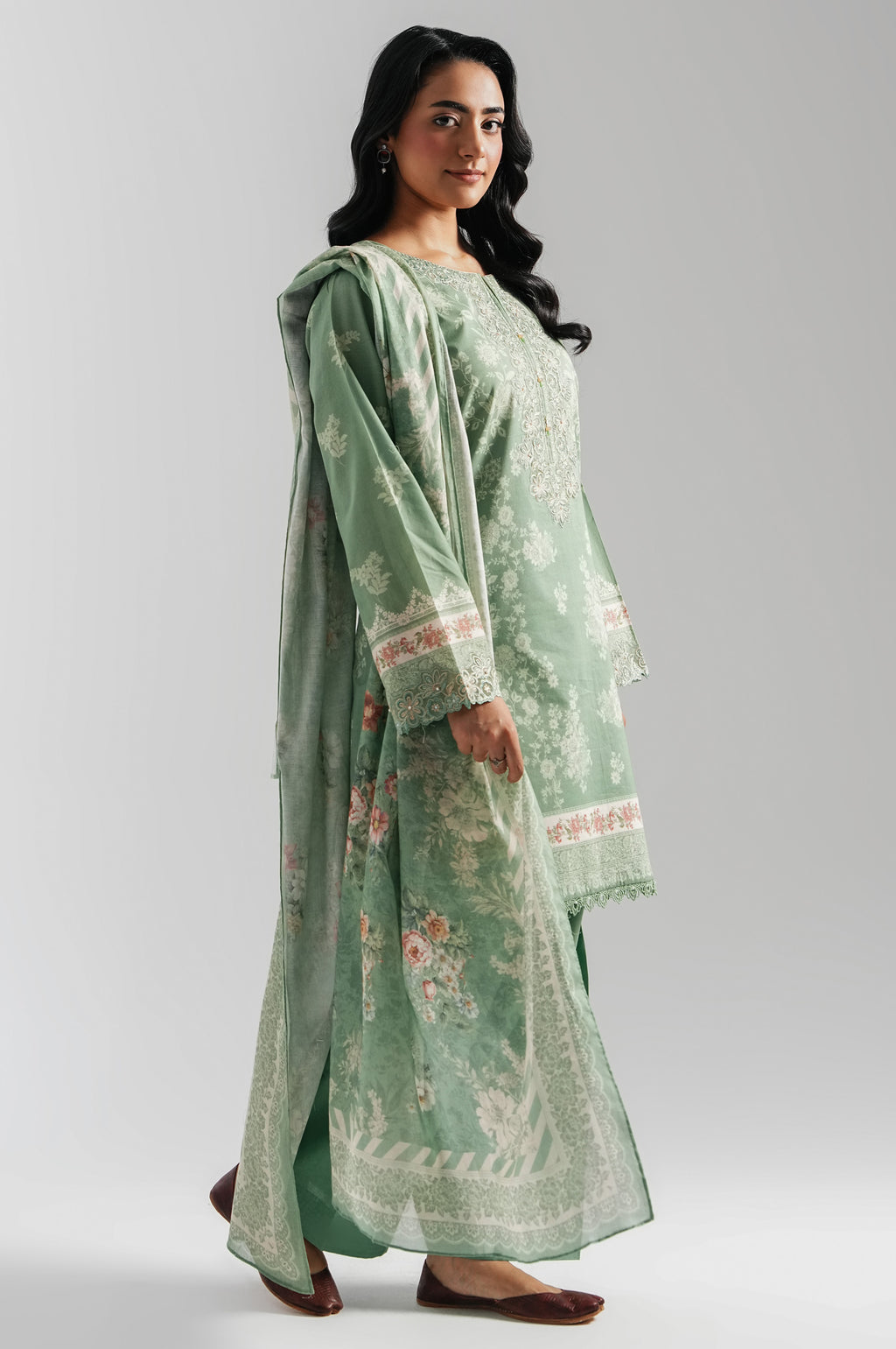 UNSTITCHED EMBROIDERED SUIT