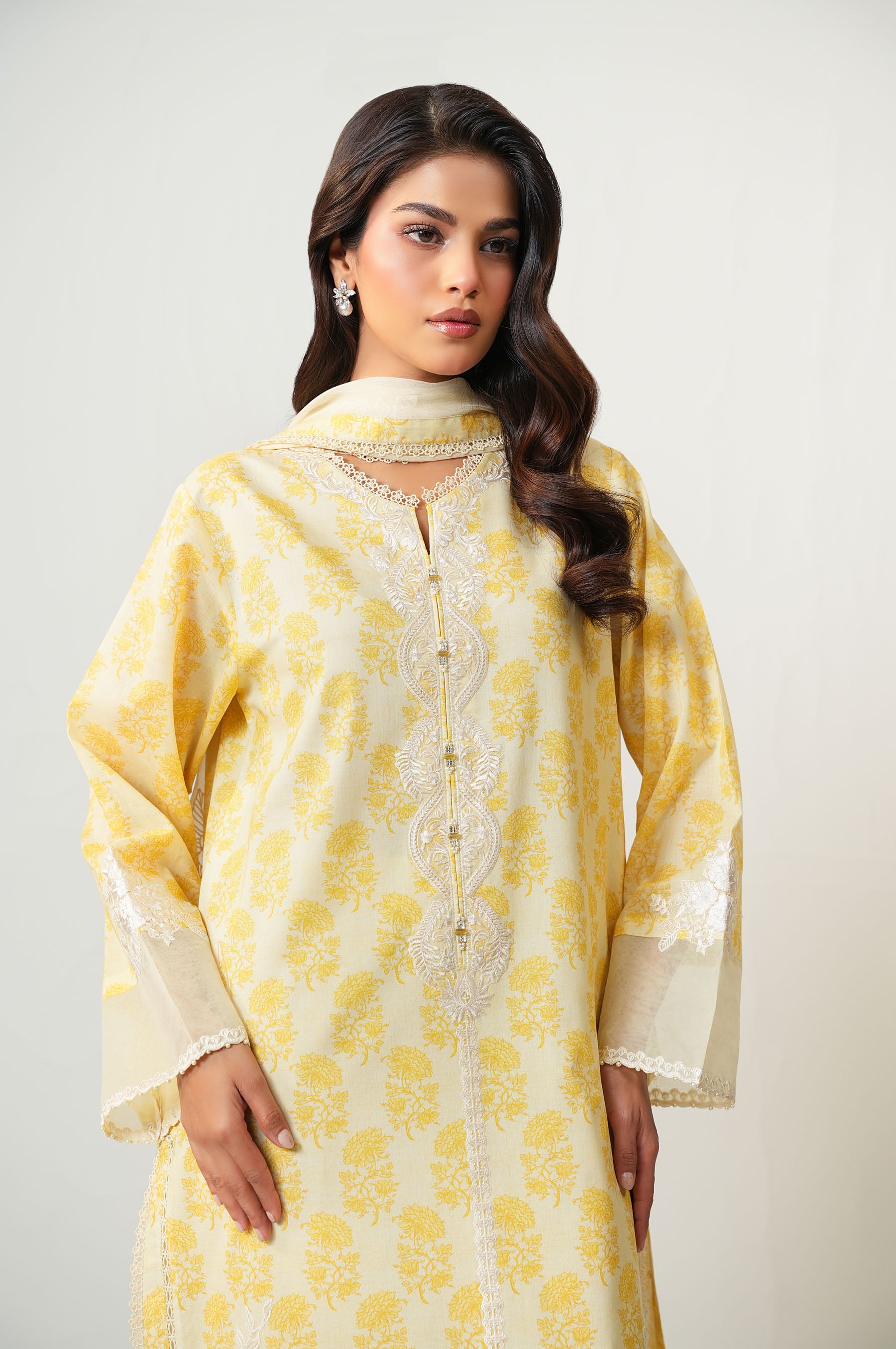UNSTITCHED EMBROIDERED SUIT