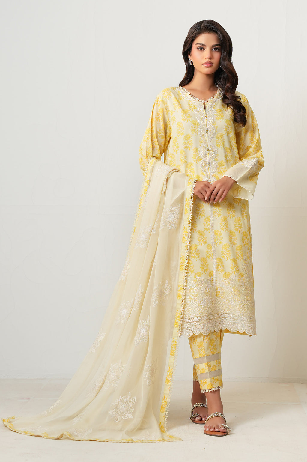 UNSTITCHED EMBROIDERED SUIT