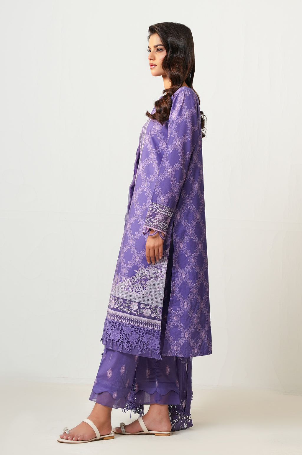 UNSTITCHED EMBROIDERED SUIT
