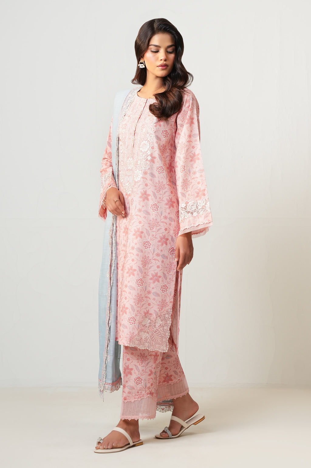 UNSTITCHED EMBROIDERED SUIT
