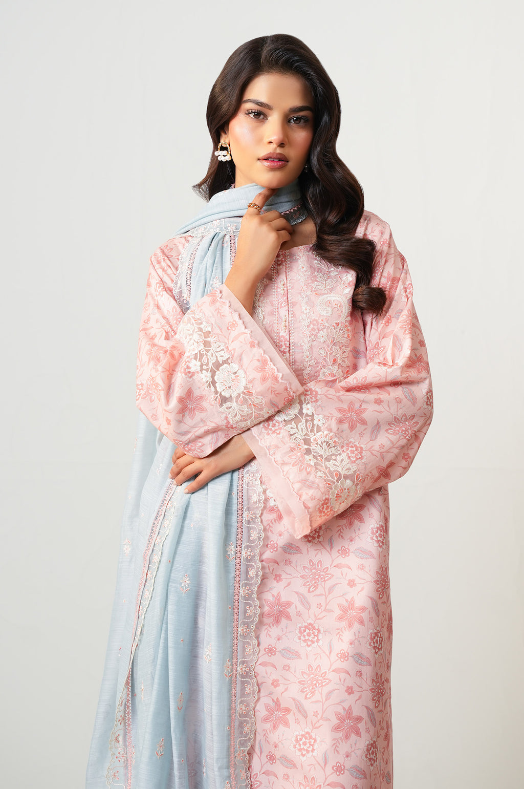 UNSTITCHED EMBROIDERED SUIT