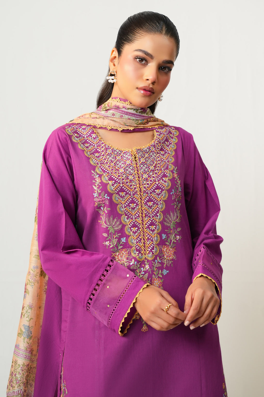 UNSTITCHED EMBROIDERED SUIT
