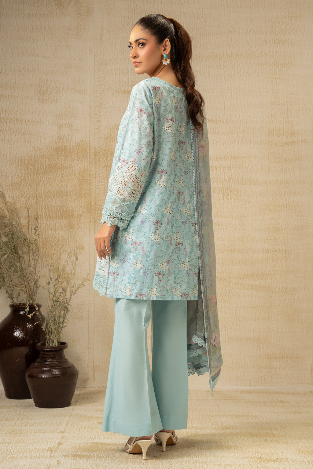 EMBROIDERED CHIKANKARI UNSTITCHED 3 PIECE SUIT