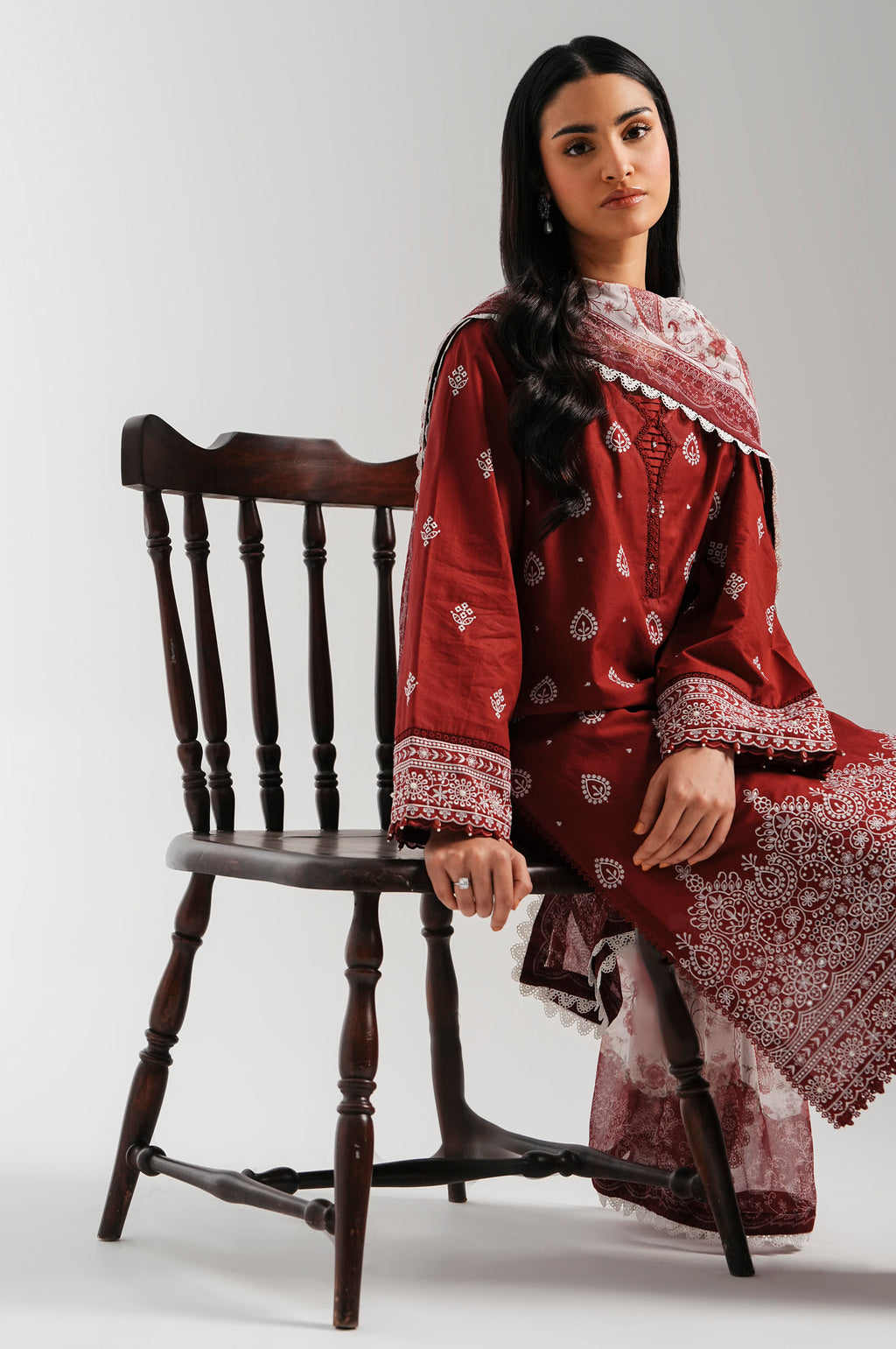 UNSTITCHED EMBROIDERED SUIT