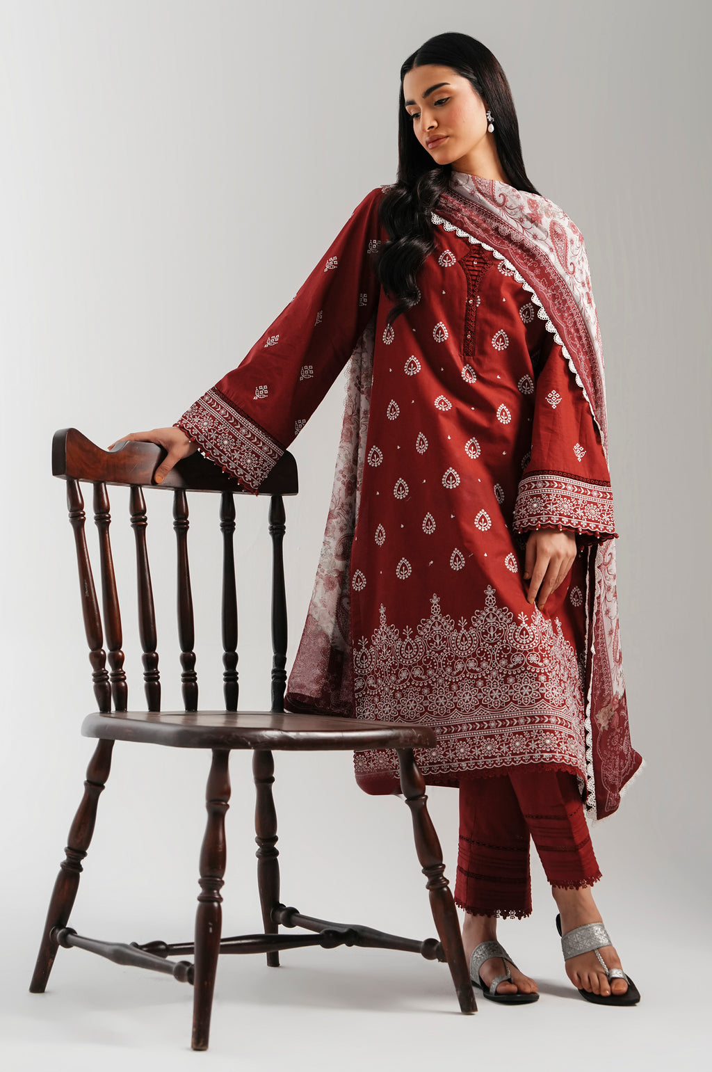UNSTITCHED EMBROIDERED SUIT