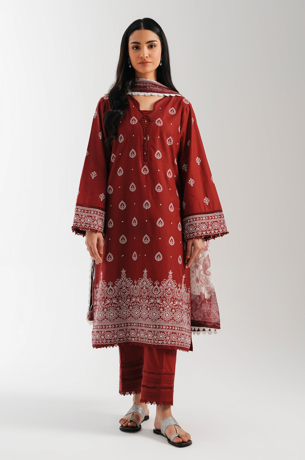 UNSTITCHED EMBROIDERED SUIT