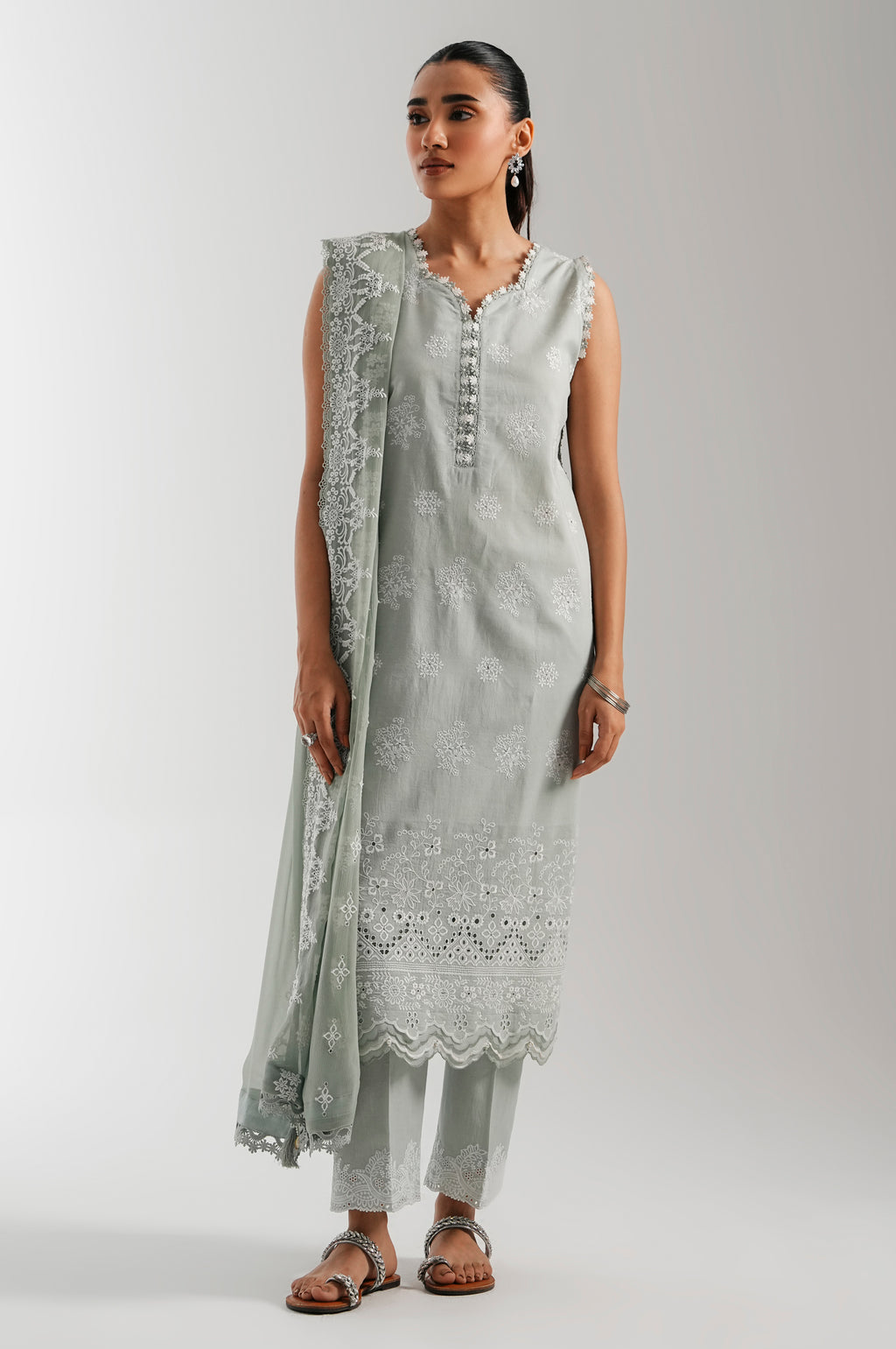 UNSTITCHED EMBROIDERED SUIT