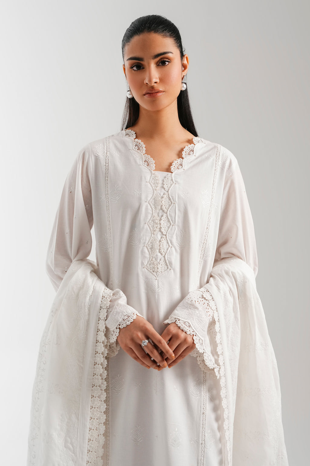 UNSTITCHED EMBROIDERED SUIT