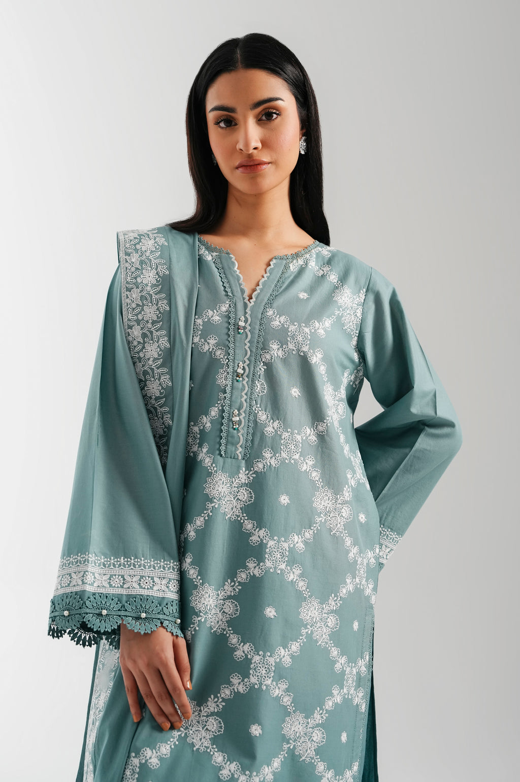 UNSTITCHED EMBROIDERED SUIT