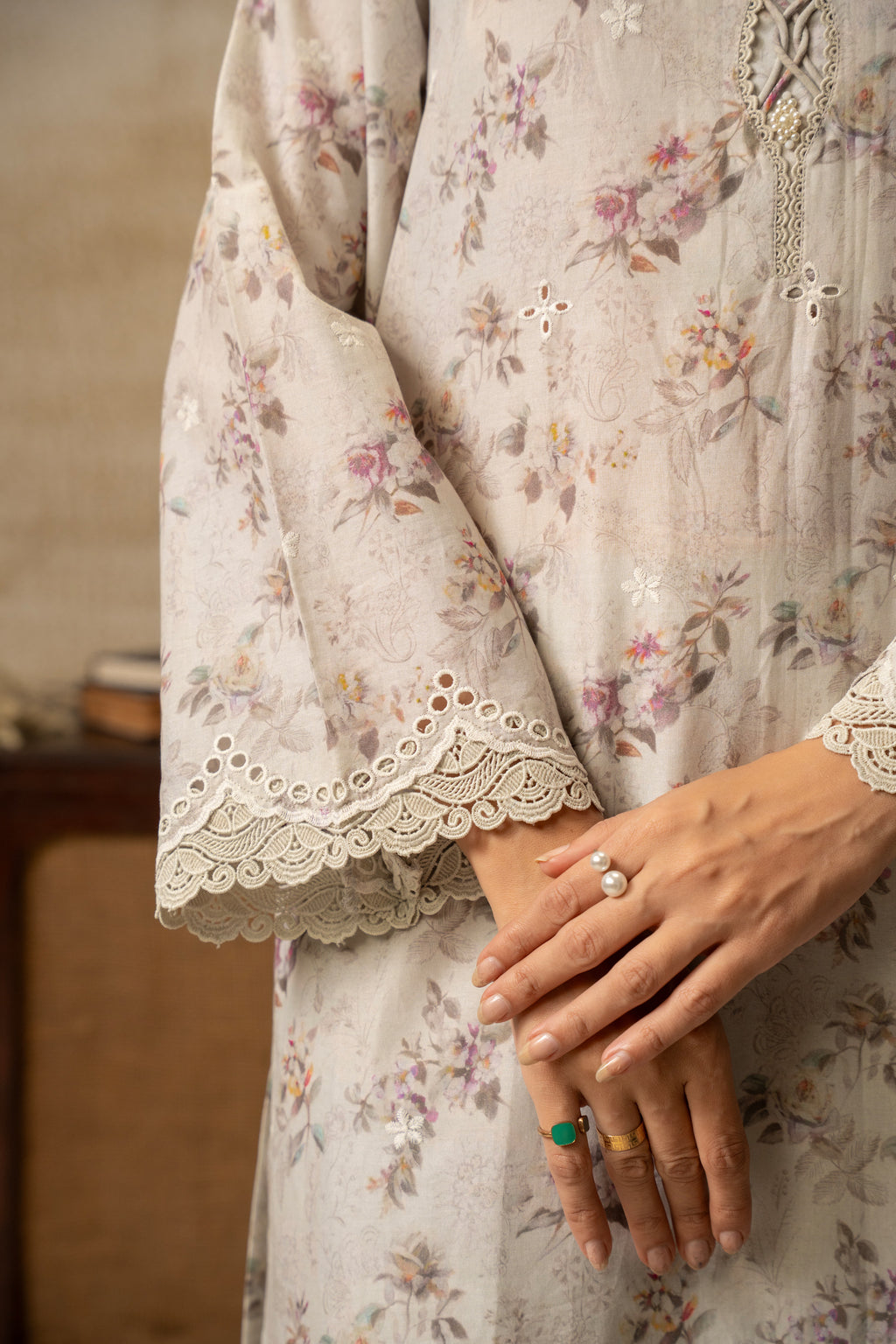 EMBROIDERED CHIKANKARI UNSTITCHED 3 PIECE SUIT