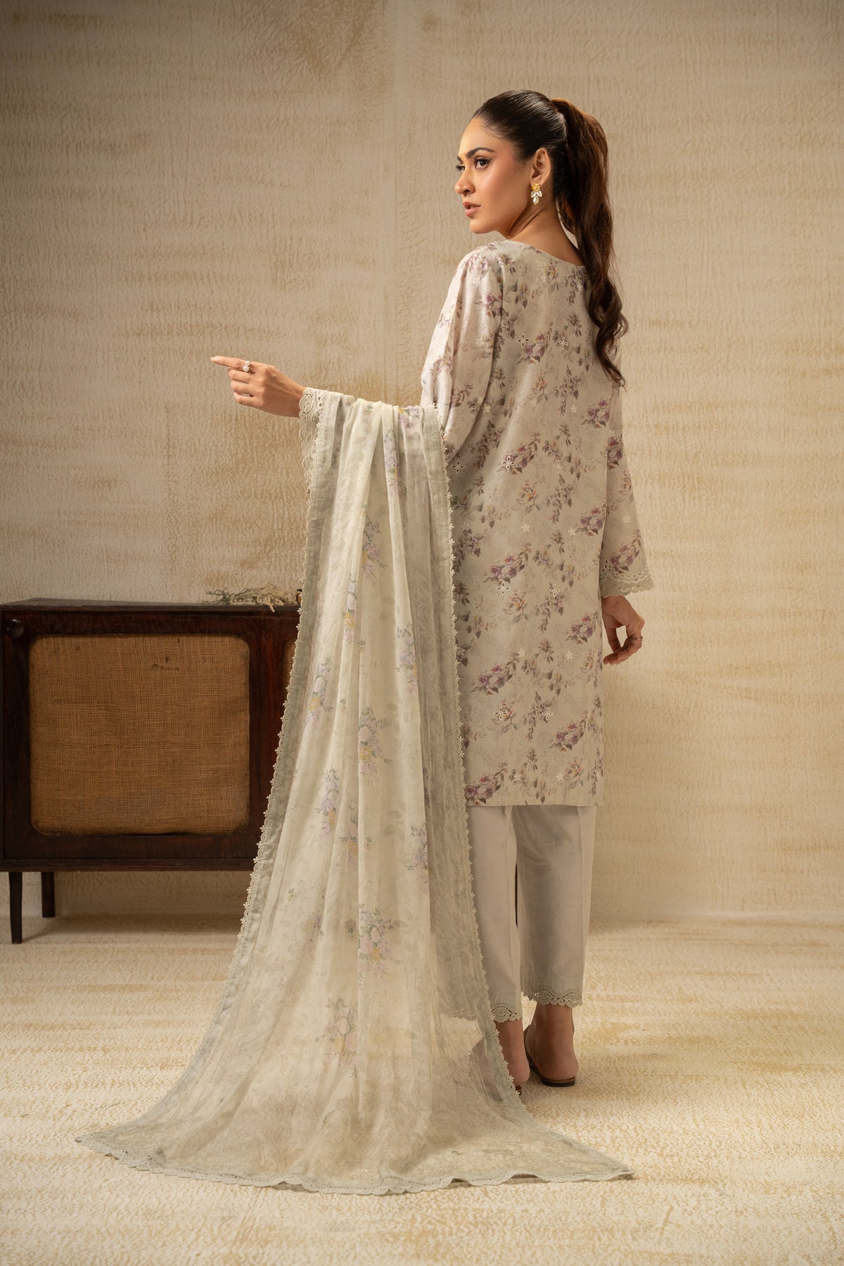 UNSTITCHED 3 PIECE SUIT
