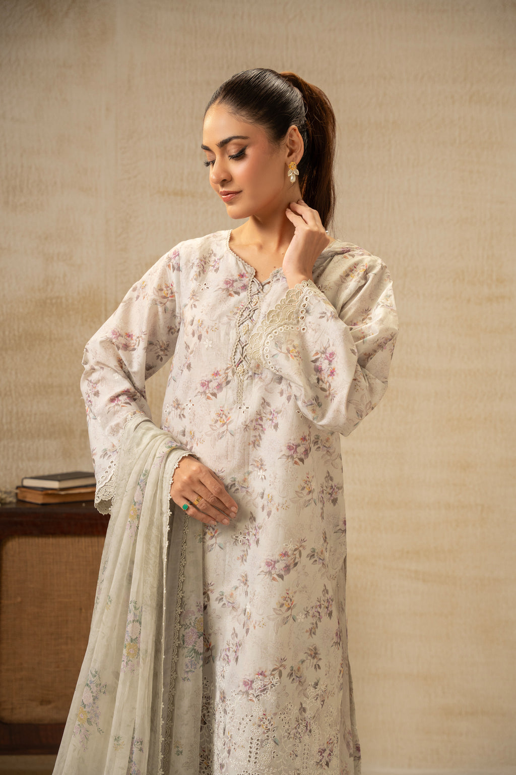 EMBROIDERED CHIKANKARI UNSTITCHED 3 PIECE SUIT