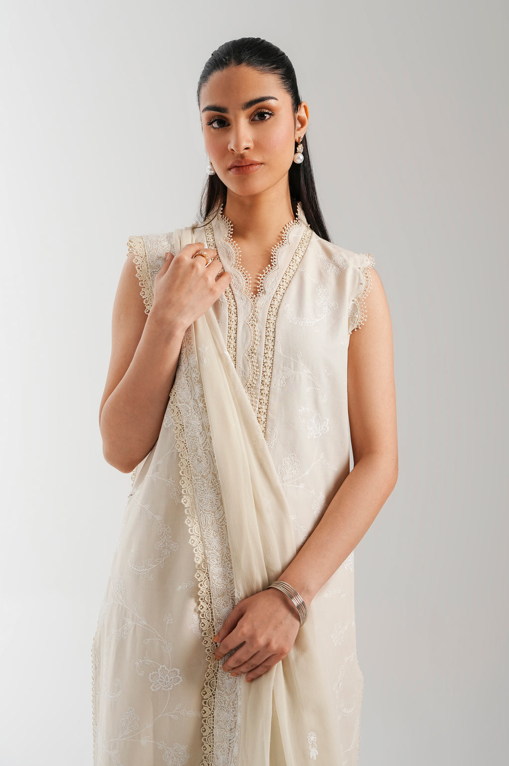 UNSTITCHED EMBROIDERED SUIT