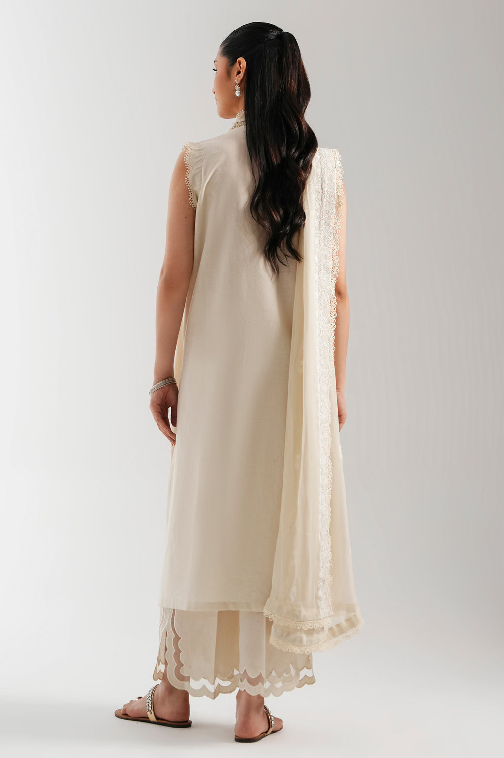 UNSTITCHED EMBROIDERED SUIT