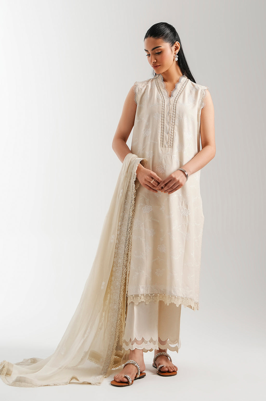 UNSTITCHED EMBROIDERED SUIT