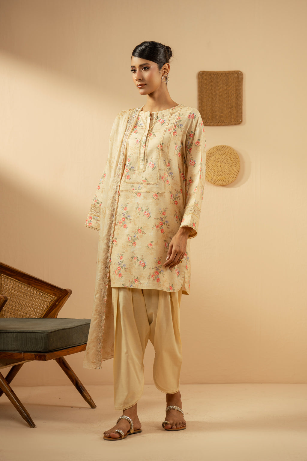 EMBROIDERED LAWN UNSTITCHED 3 PIECE SUIT