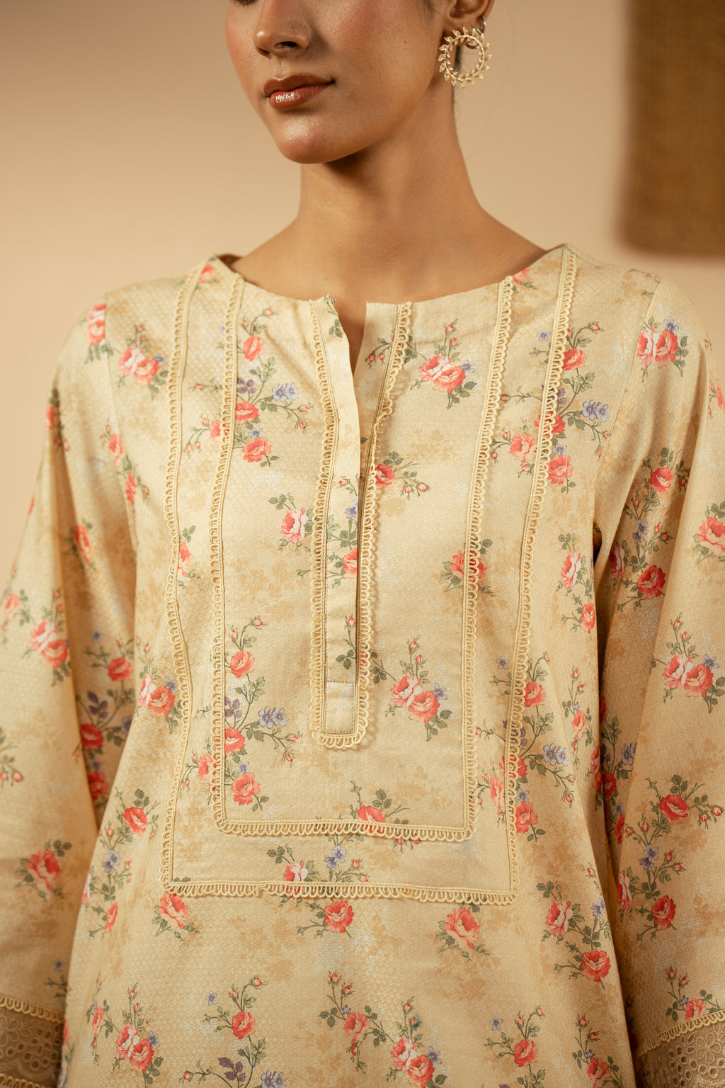 EMBROIDERED LAWN UNSTITCHED 3 PIECE SUIT