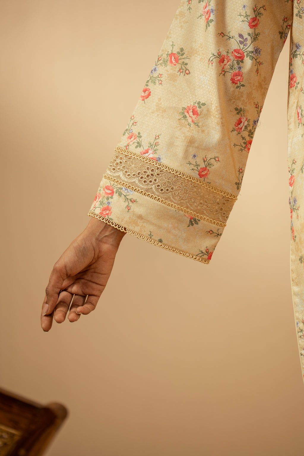 EMBROIDERED LAWN UNSTITCHED 3 PIECE SUIT