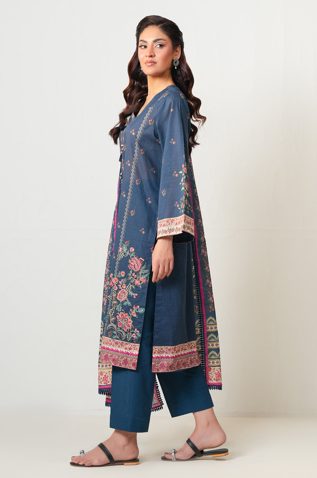 UNSTITCHED EMBROIDERED SUIT
