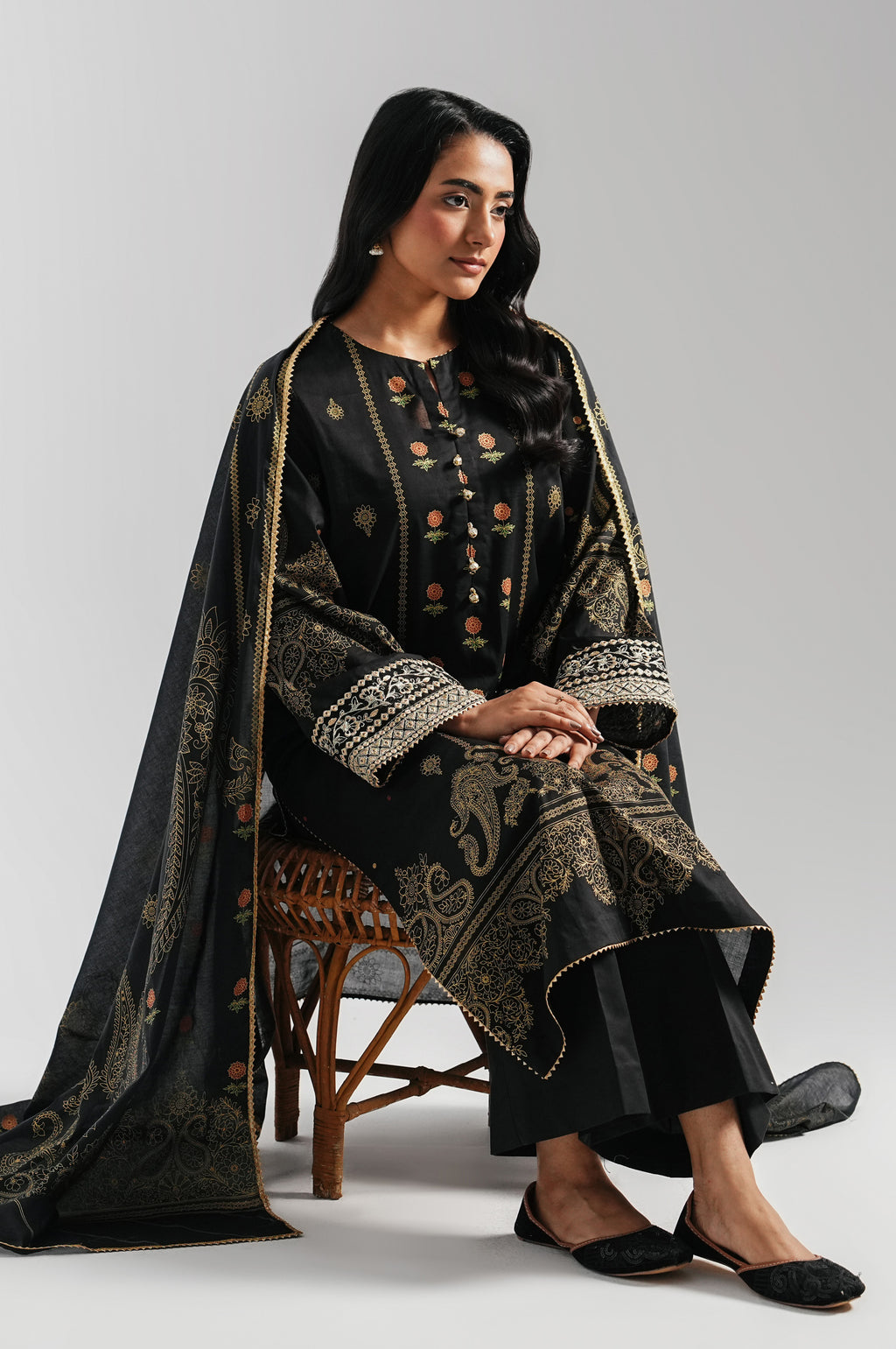 EMBROIDERED SUIT