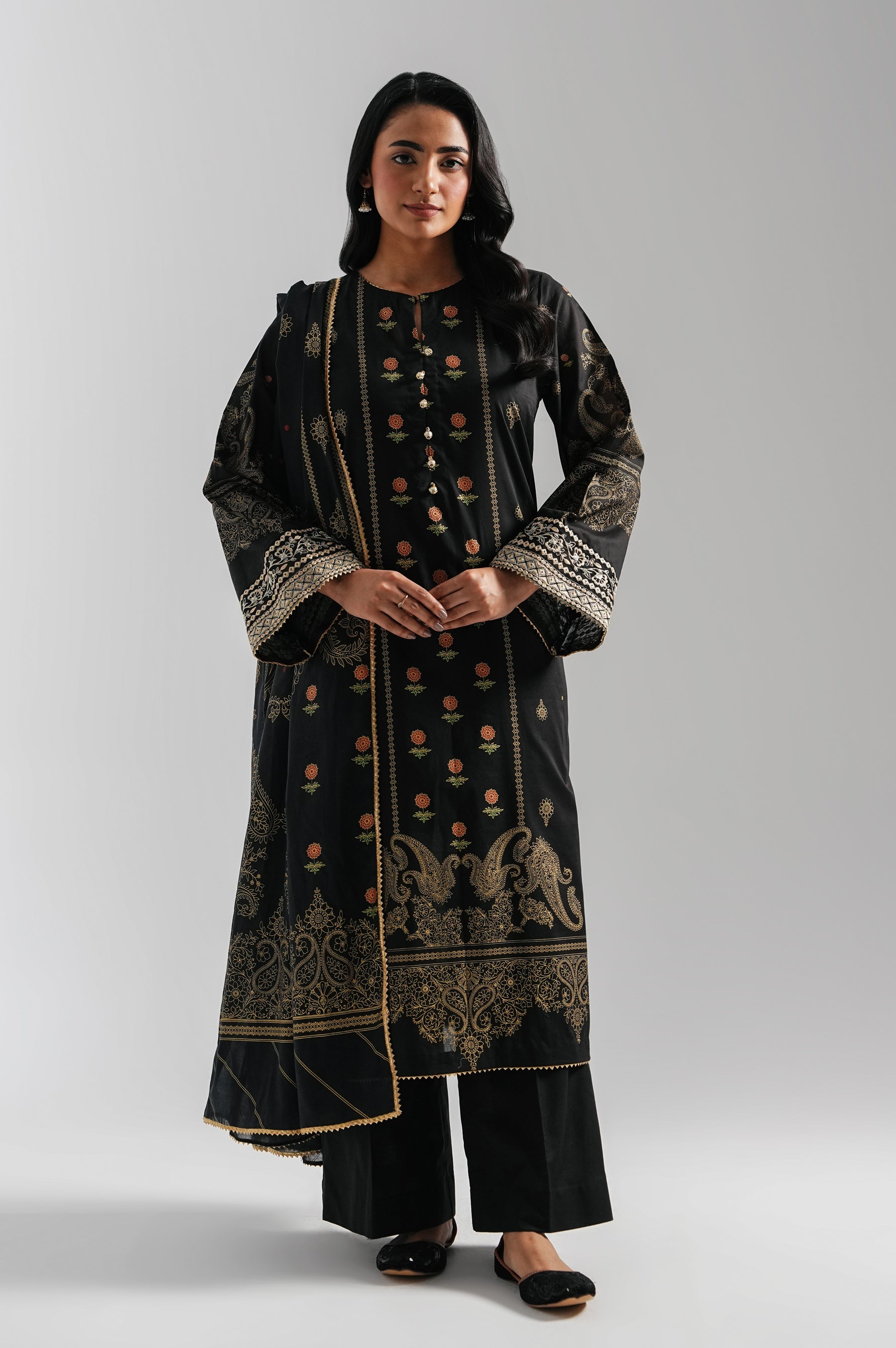 UNSTITCHED EMBROIDERED SUIT