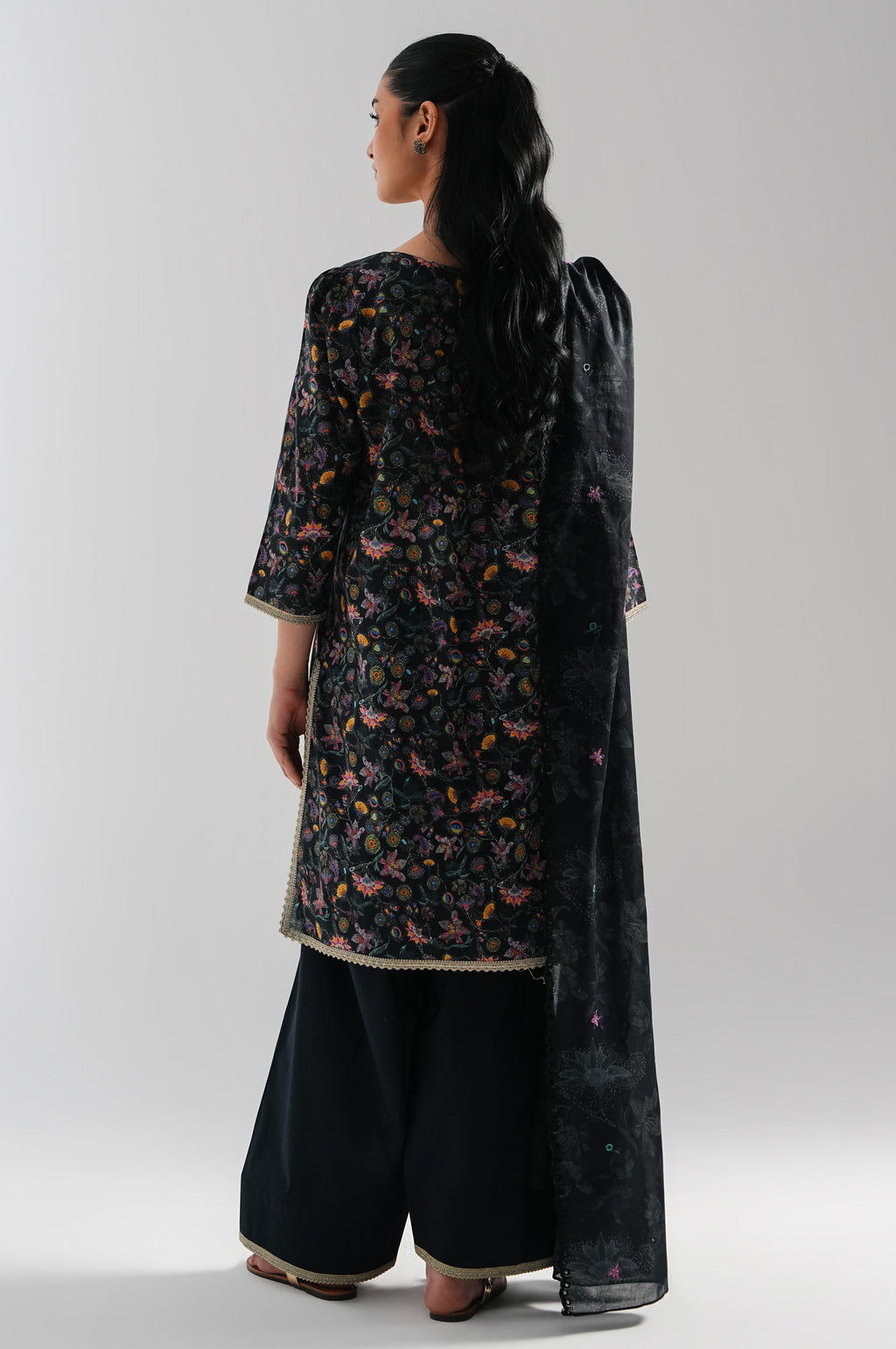 UNSTITCHED PRINTED SUIT