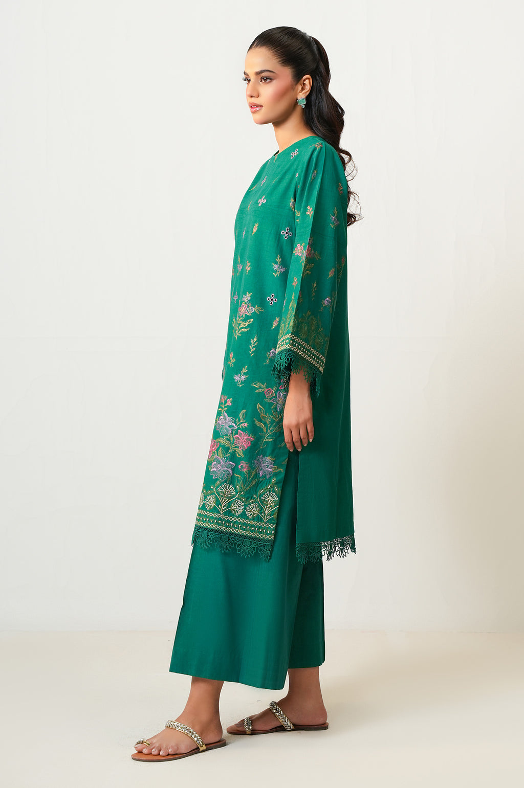 UNSTITCHED EMBROIDERED SUIT