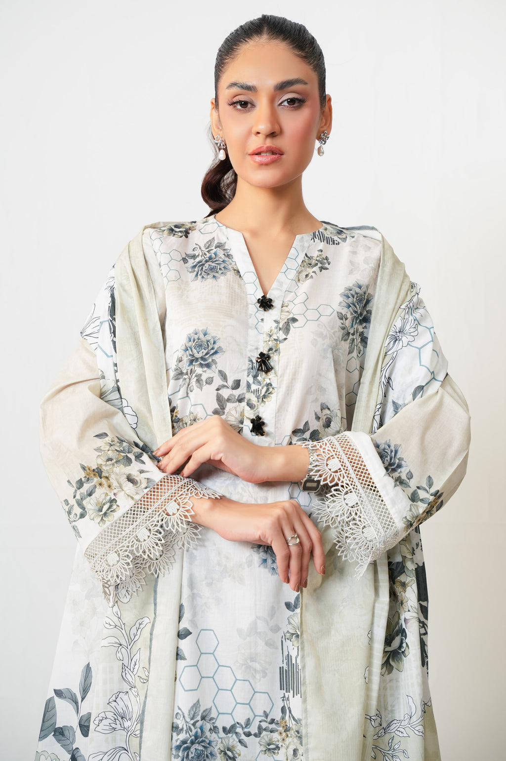 UNSTITCHED PRINTED SUIT