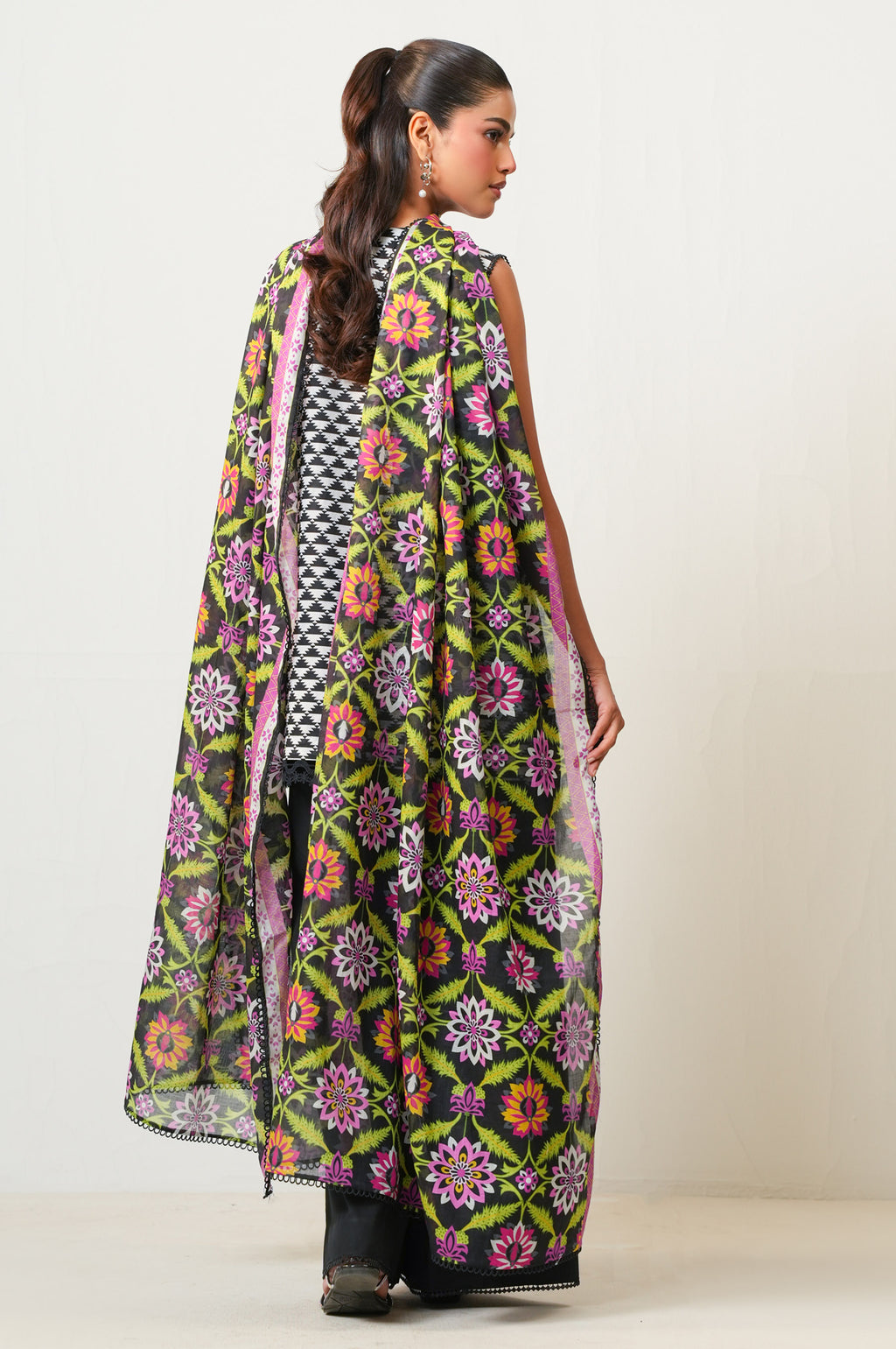 Unstitched 3 Piece Digital Printed Lawn Suit