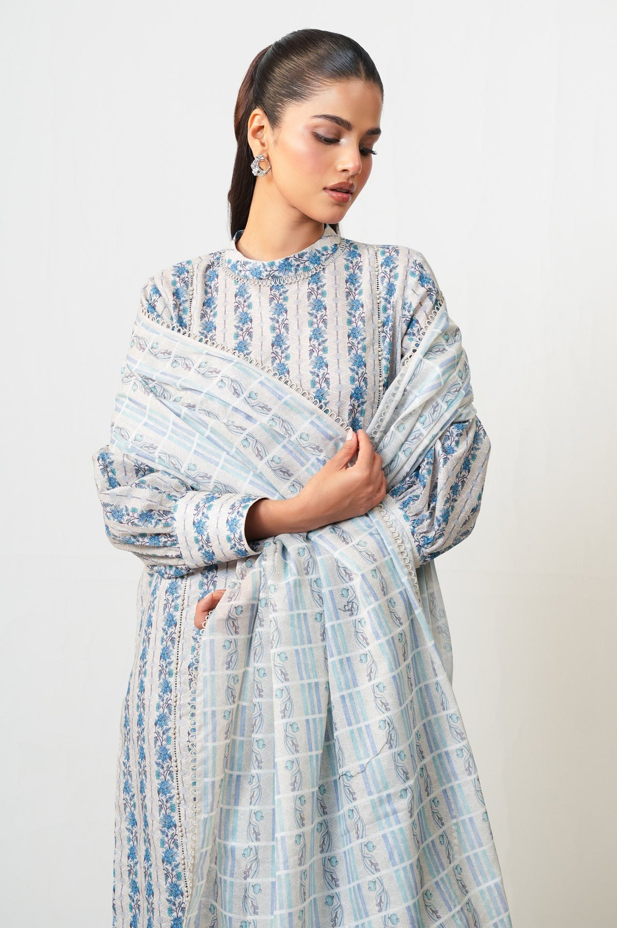 UNSTITCHED PRINTED SUIT