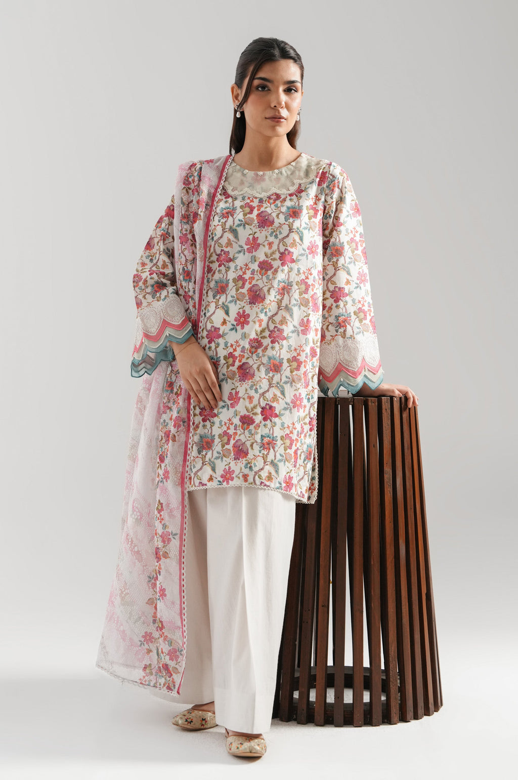 UNSTITCHED PRINTED SUIT